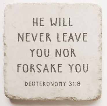 Deuteronomy 31:8 | 4x2