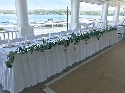 Head table custom greenery