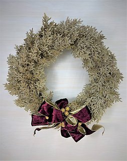 Gold Wreath | Burgundy Bow