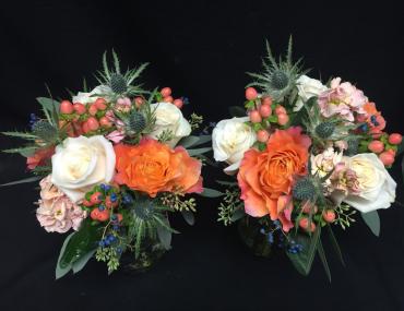 Peachy Keen Bridesmaids\' Bouquets