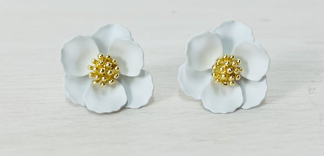 Zenzii Flower Stud Earrings- White