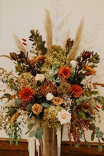 Nicole\'s Wedding Ceremony Flowers