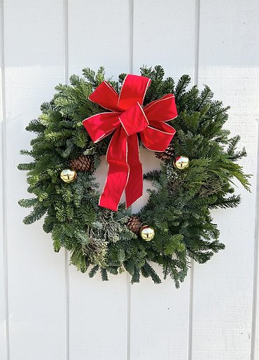 Fresh Winter Wreath - Circle